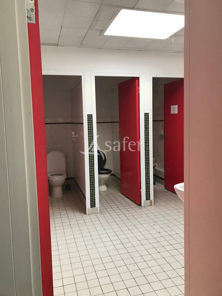 B&acirc;tis et habitations - Ideal agritourisme, pension de chevaux..