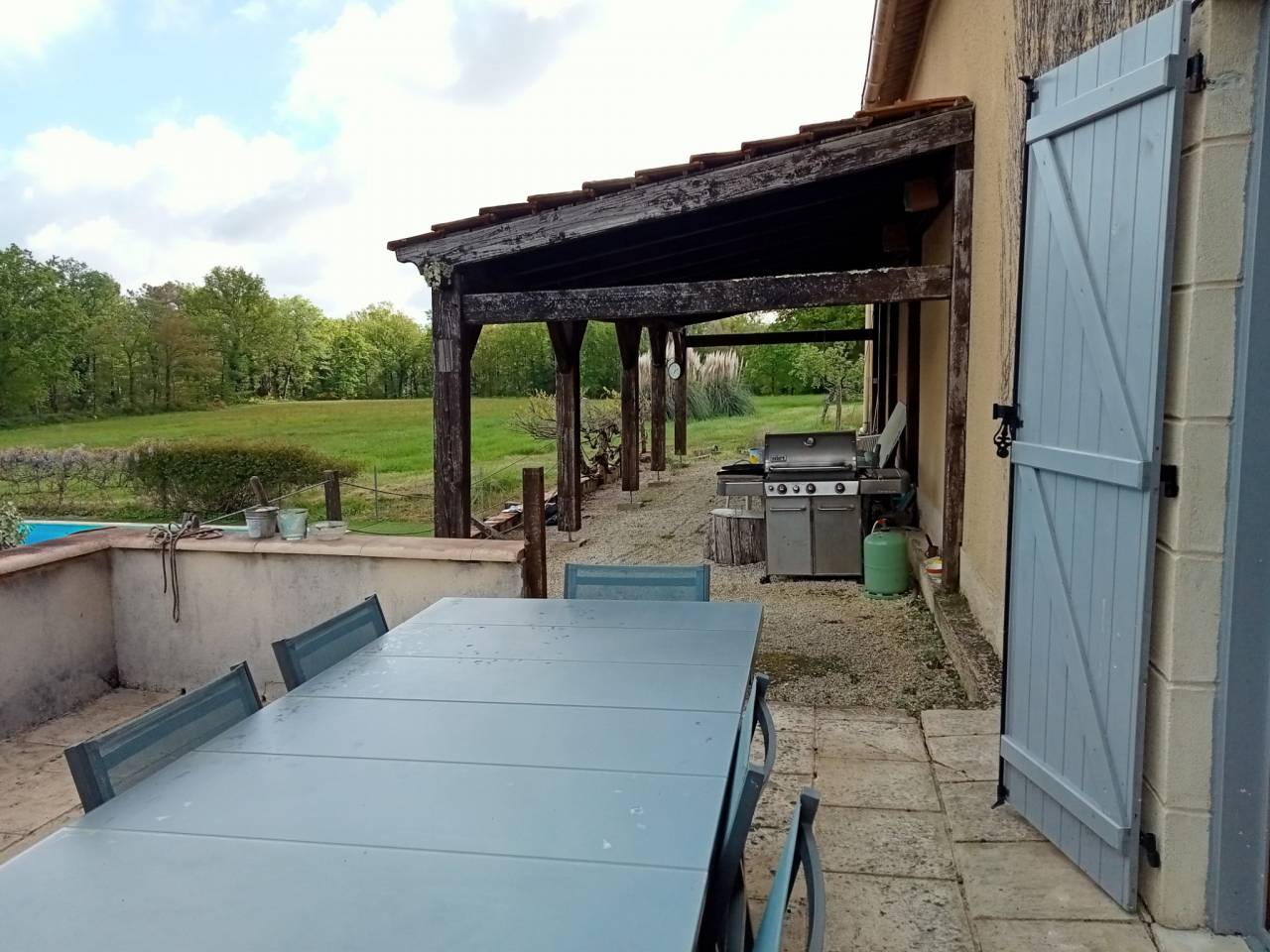 propri&eacute;t&eacute; seul tenant 29HA d&eacute;ale pour &eacute;levage chevaux ,