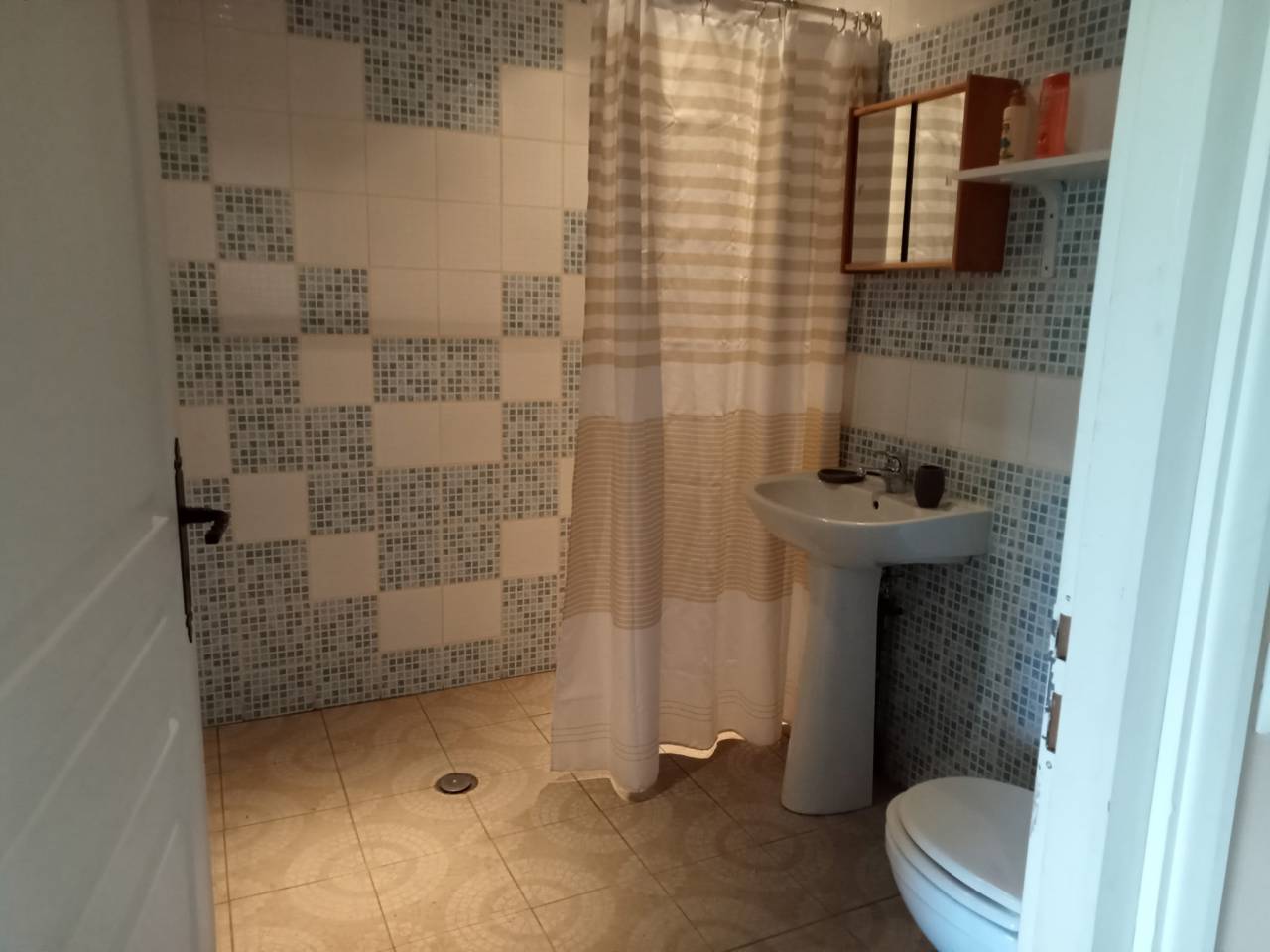 propri&eacute;t&eacute; seul tenant 29HA d&eacute;ale pour &eacute;levage chevaux ,