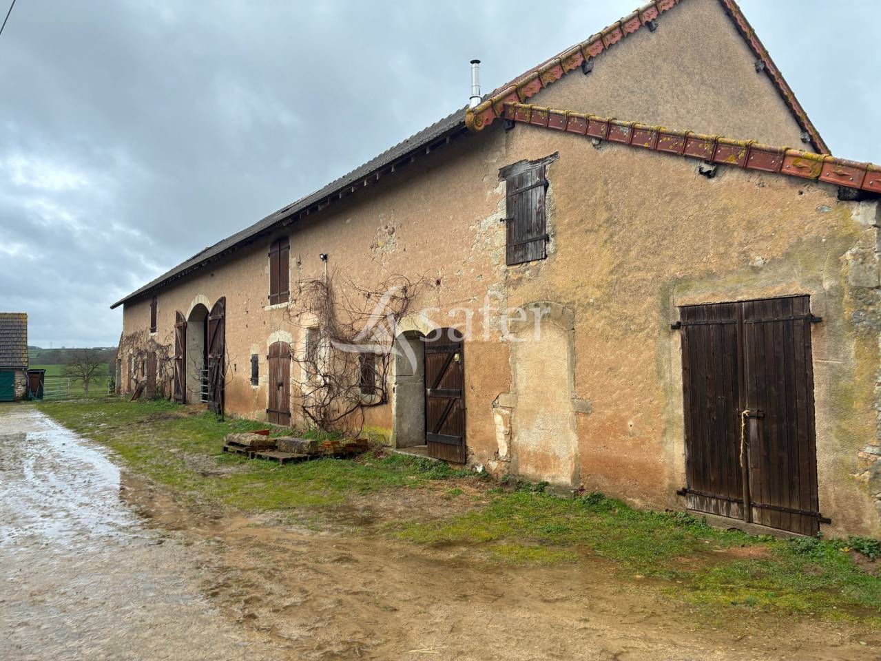propri&eacute;t&eacute; de charme : ancienne ferme de ch&acirc;teau