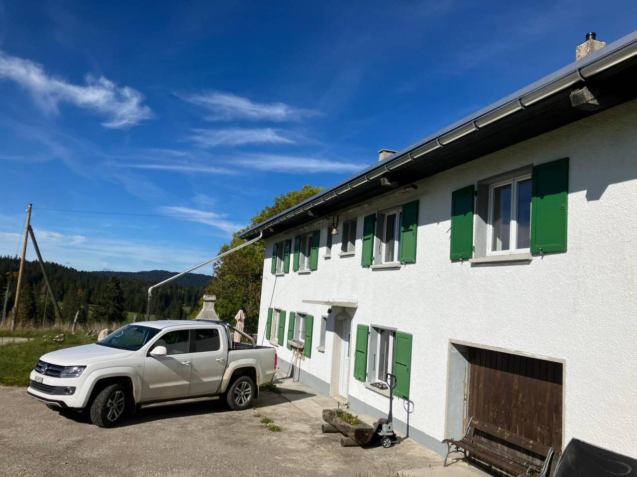 Appartement/maison avec &eacute;curie et p&acirc;turages 