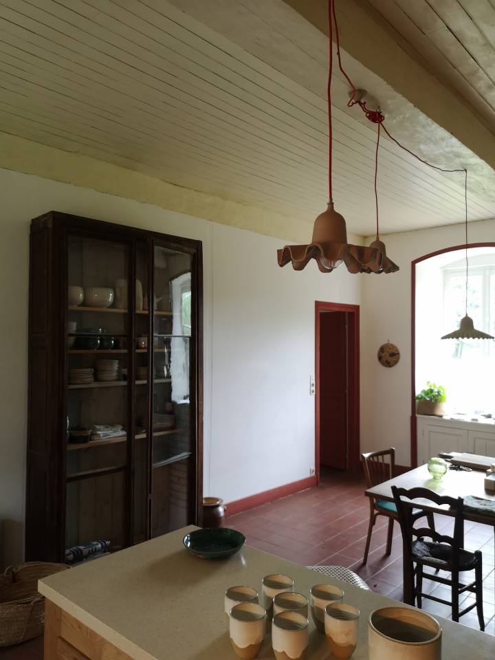 Manoir du XVIeme , 2 corps de ferme, &eacute;tang, 22 ha 