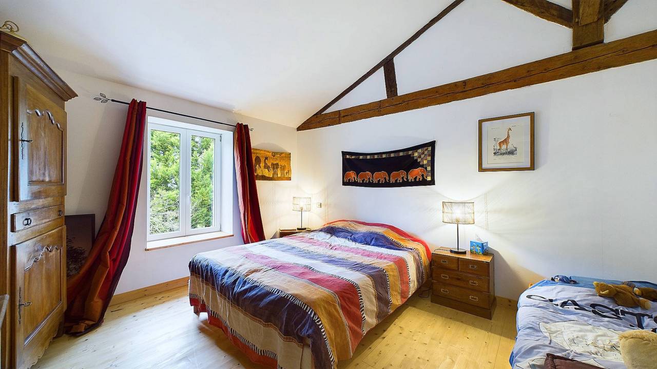 Propri&eacute;t&eacute; &eacute;questre CHARRON (17) sur 1,3 ha