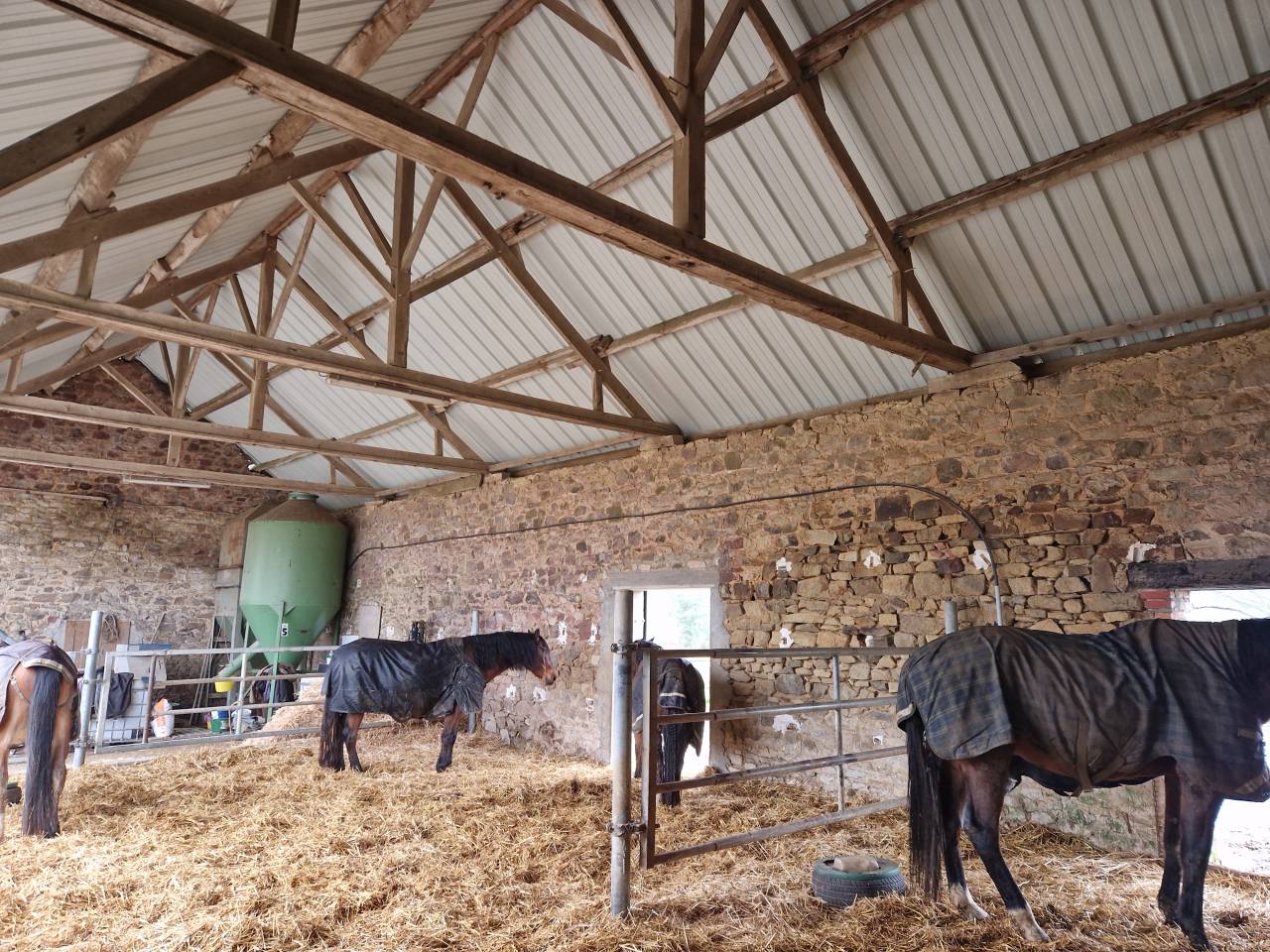 Exploitation Equestre &ndash; 50ha avec man&egrave;ge 