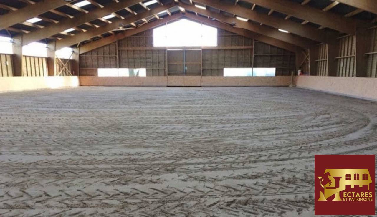 Structure &eacute;questre 21 hectares