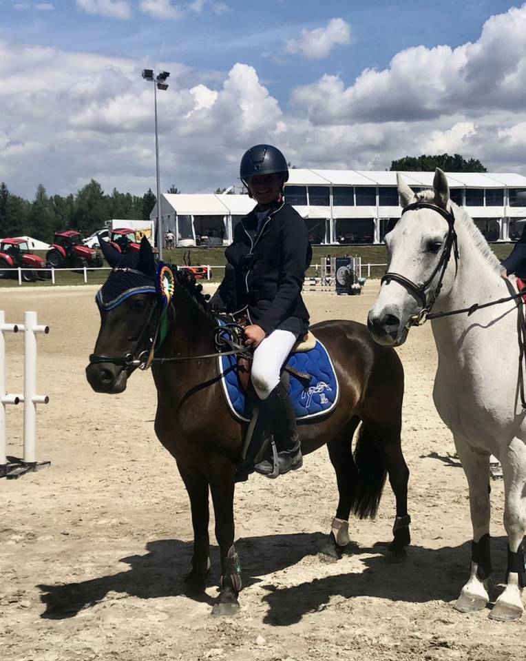 &Agrave; vendre super poney pour enfant 116-128cm