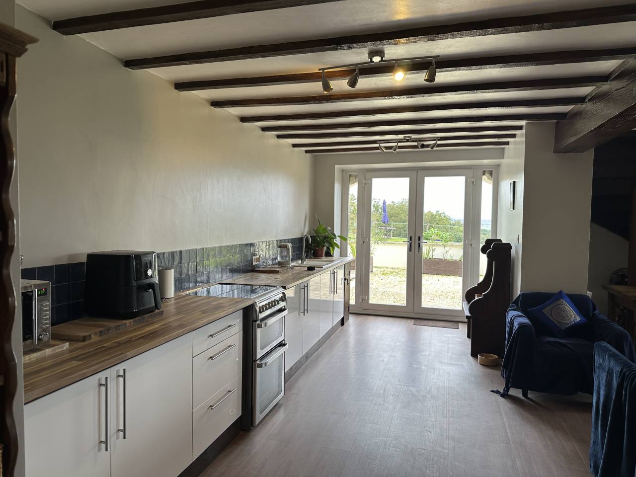 A 20 min de Chalais, sur + de 32 hectares dt 8 de pins