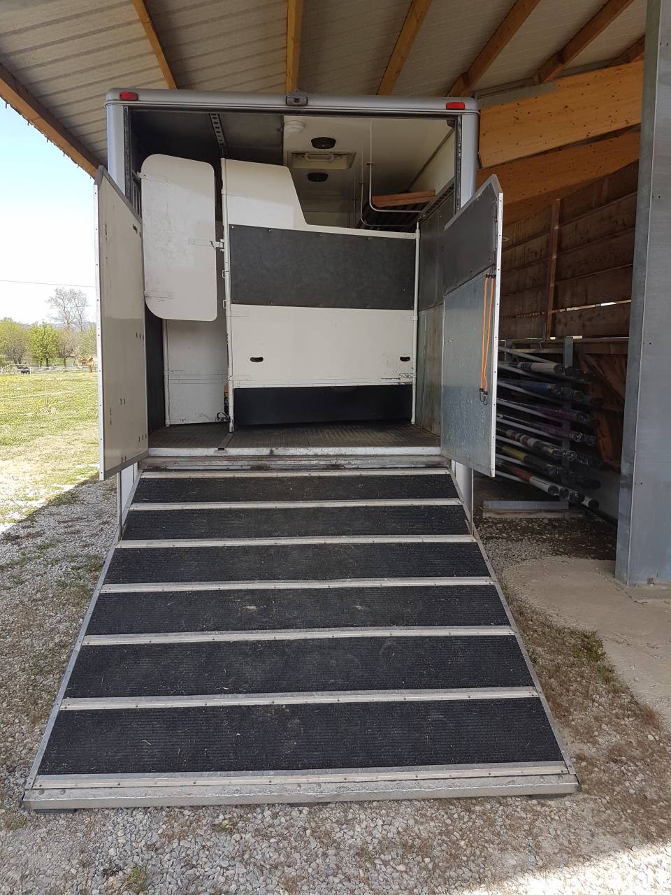 Camion CHEVAUX (3places)