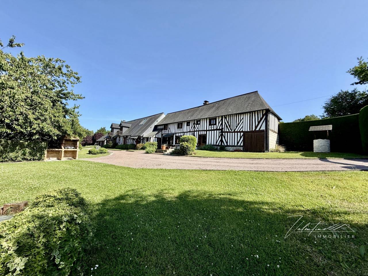 PROPRI&Eacute;T&Eacute; FAMILIALE AUX PORTES DE BEAUMONT-EN-AUGE