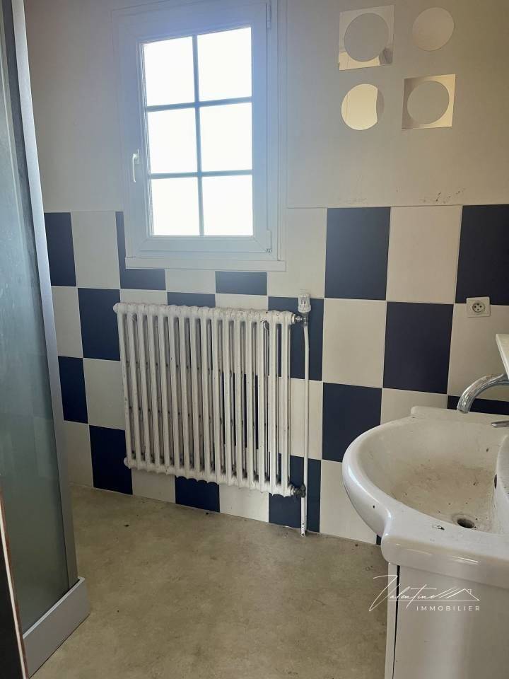 PROPRI&Eacute;T&Eacute; &Eacute;QUESTRE SUR 5 HA