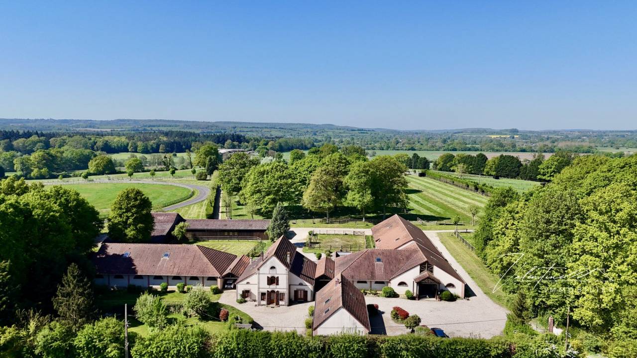 HARAS D'EXCEPTION SUR 22 HECTARES