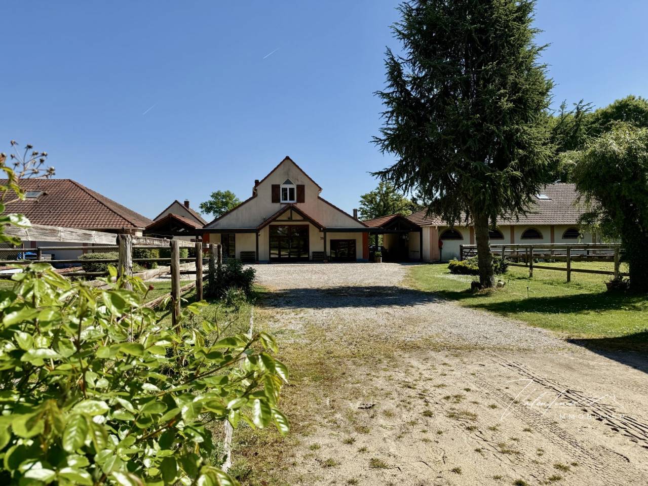 HARAS D'EXCEPTION SUR 22 HECTARES