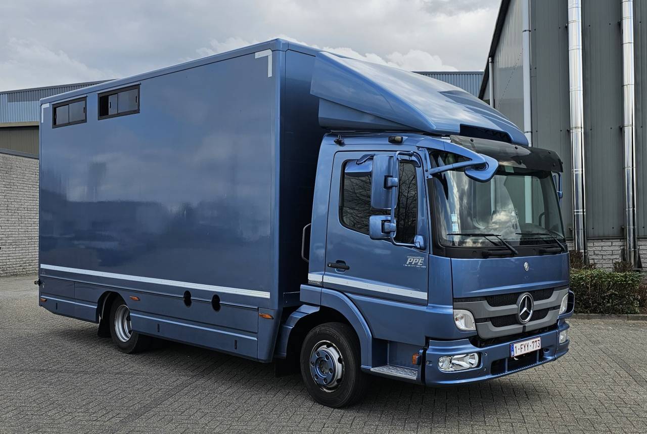 Camion Chevaux &ndash; Mercedes Atego 8T6 - 4 chevaux