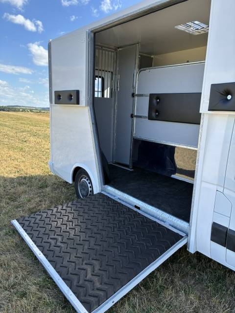 RENAULT MASTER L2 EN STALLE  