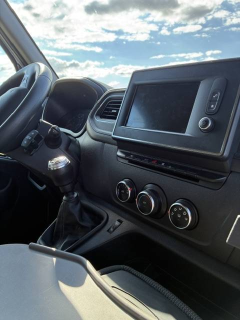 RENAULT MASTER L2 EN STALLE  