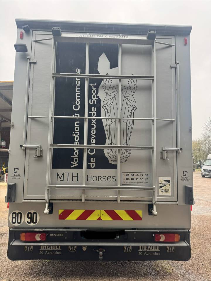  Camion Chevaux Renault / Theault &ndash; 16T &ndash; 6 places &ndash; Tr