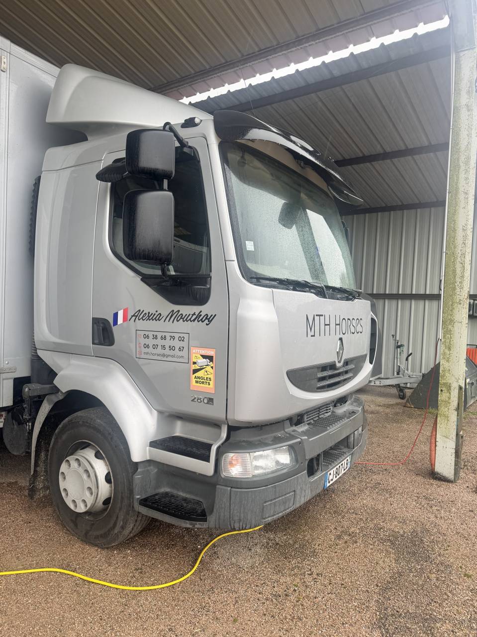  Camion Chevaux Renault / Theault &ndash; 16T &ndash; 6 places &ndash; Tr