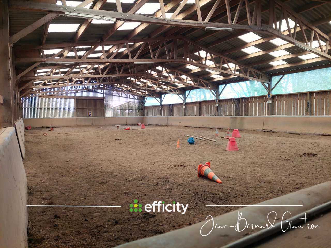 Ecuries, centre &eacute;questre, carri&egrave;re, 6 ha