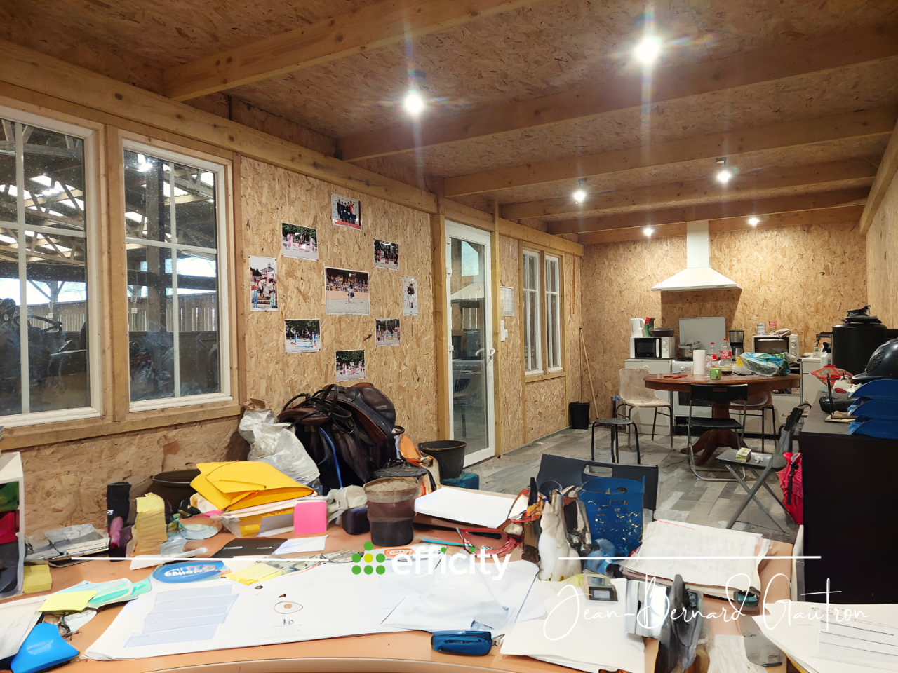 Ecuries, centre &eacute;questre, carri&egrave;re, 6 ha