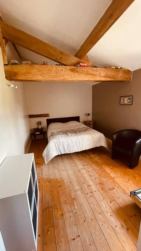 Propri&eacute;t&eacute; &eacute;questre 1,8 ha &ndash; carri&egrave;re &ndash; maison - g&icirc;te 