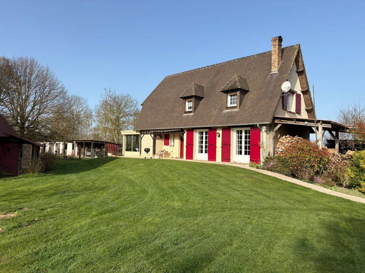 Propri&eacute;t&eacute; &eacute;questre priv&eacute;e proche Le Neubourg - carri&egrave;re