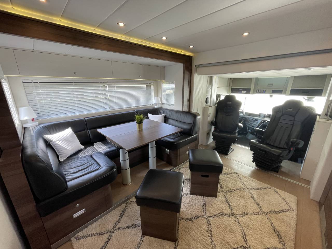 STX Volvo FH540, double pop-out, push up