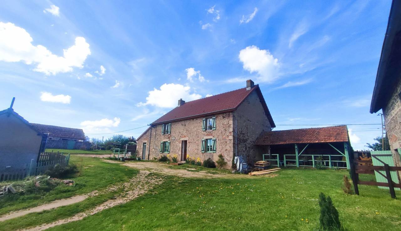 Propri&eacute;t&eacute; &eacute;questre 12,9 hectares