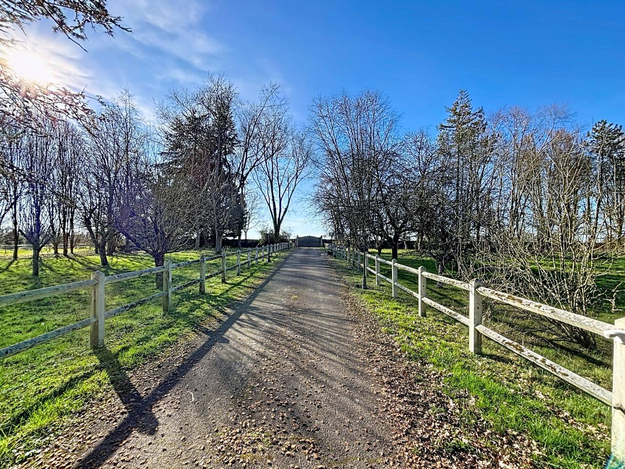 Domaine d'exception de 35 hectares (01)