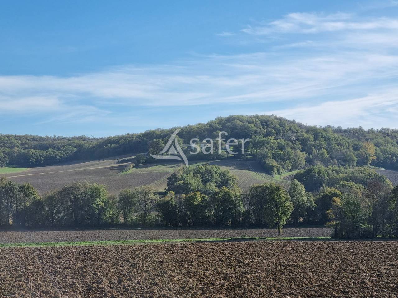Ancien corps de ferme sur 11 ha au coeur du Quercy Blanc