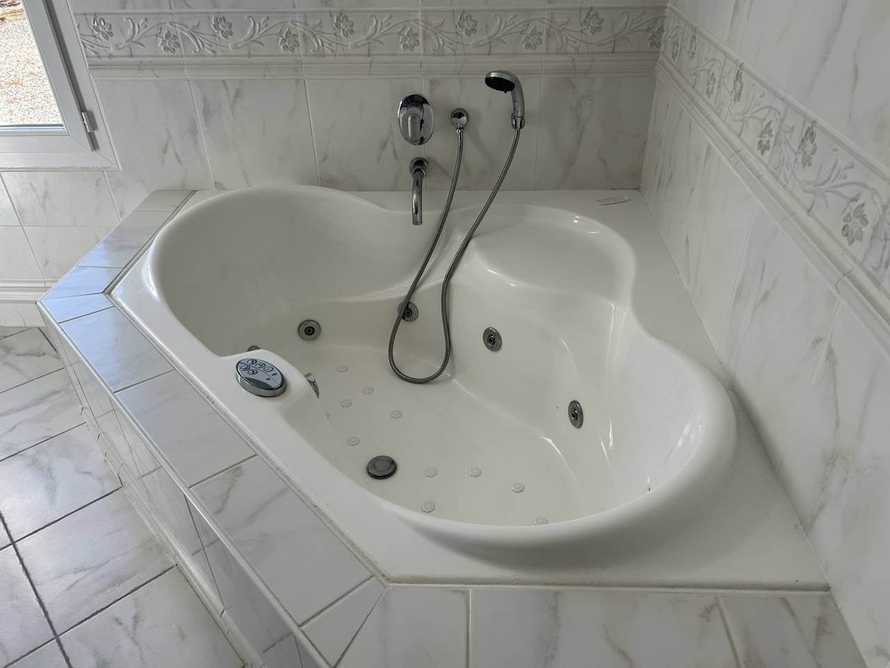  PROPRI&Eacute;T&Eacute; D&rsquo;EXCEPTION AU POTENTIEL LOCATIF & &Eacute;QUESTRE