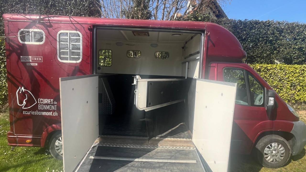 Camion Equitrek 2 chevaux - 60&rsquo;500km