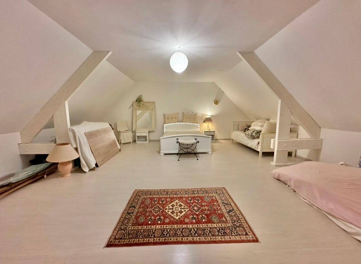 6 hectares, boxes et maison VERNEUIL SUR AVRE 