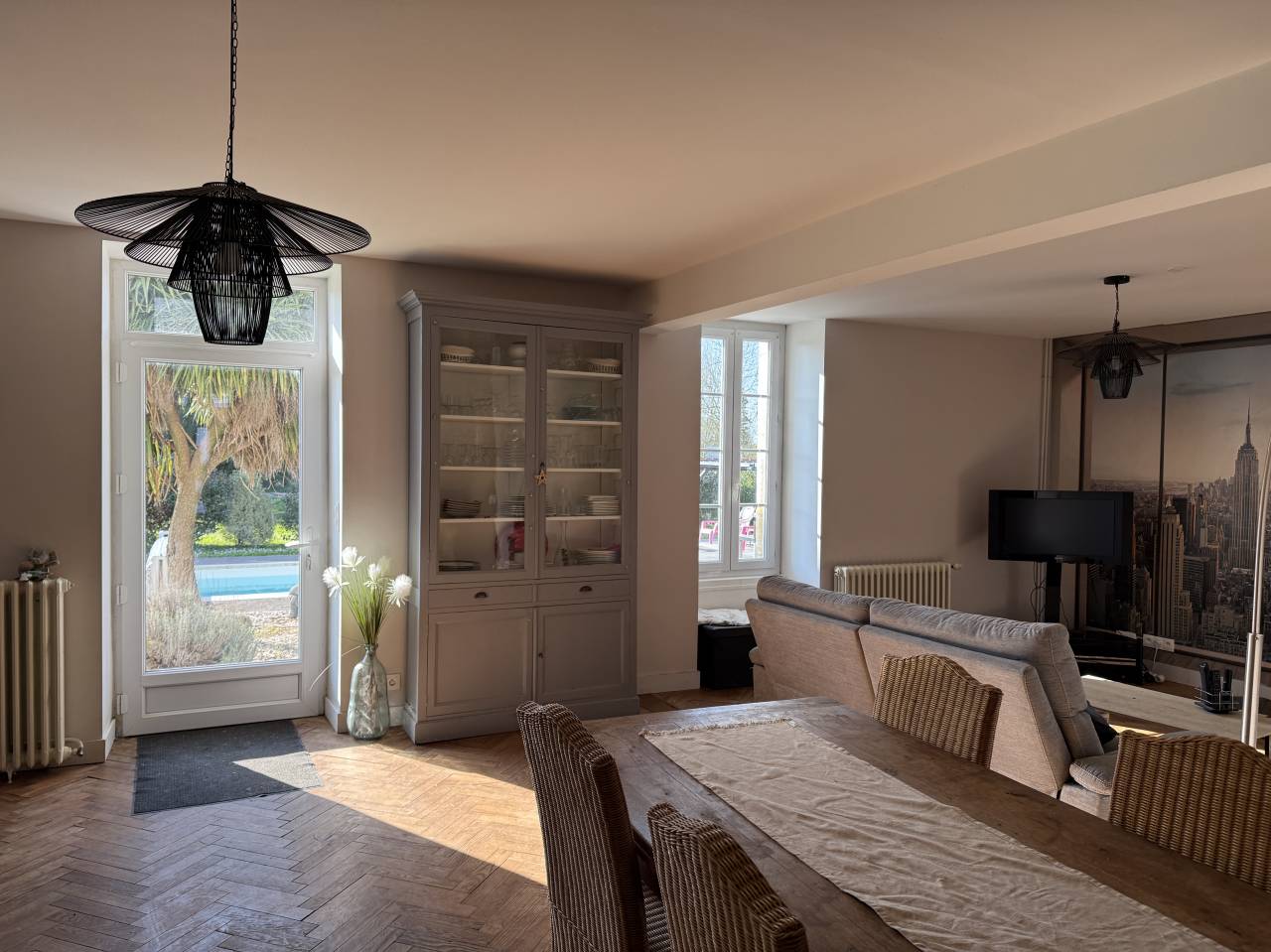 &Agrave; 20 min de St-&Eacute;milion et 10 min de Branne, 2 logements