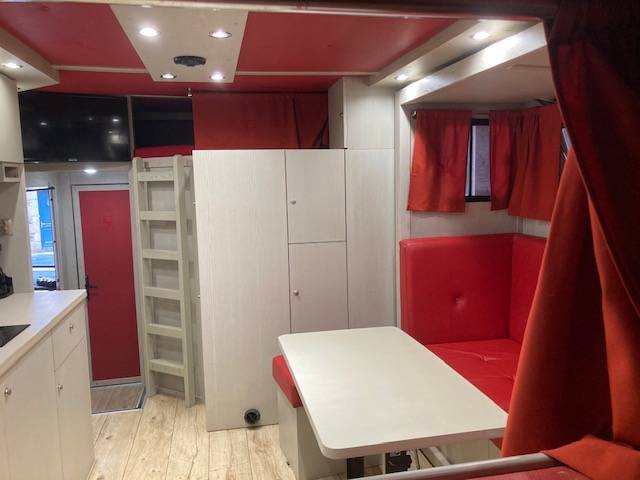  RENAULT 44HH1 BTE AUTO  5 CHEVAUX  AVEC APPART PUP OUT