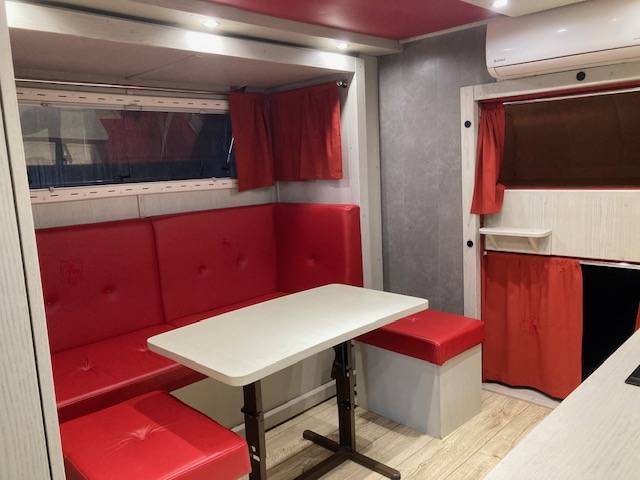  RENAULT 44HH1 BTE AUTO  5 CHEVAUX  AVEC APPART PUP OUT