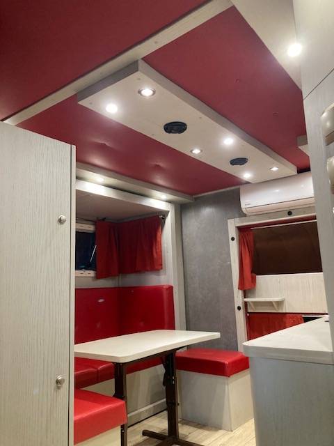  RENAULT 44HH1 BTE AUTO  5 CHEVAUX  AVEC APPART PUP OUT