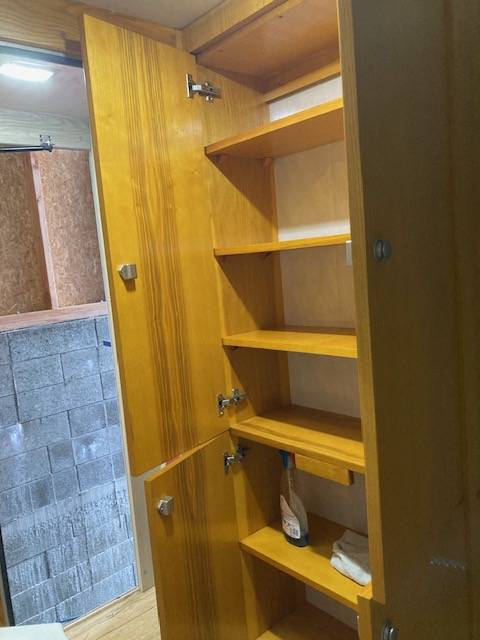  RENAULT 44HH1 BTE AUTO  5 CHEVAUX  AVEC APPART PUP OUT