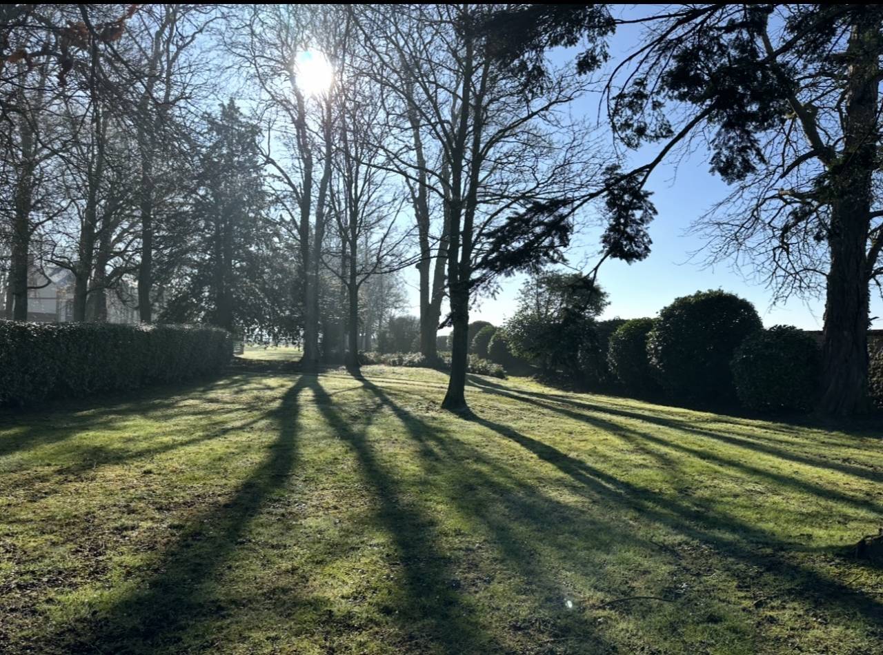 Belle propri&eacute;t&eacute; &eacute;questre + G&icirc;tes