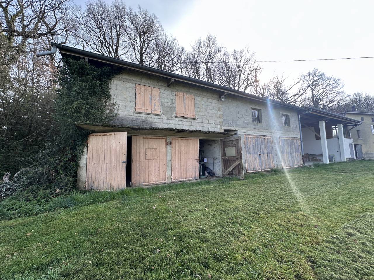 DOMAINE EQUESTRE EN ACTIVITE SUR 9,5 HA - Drome (26)