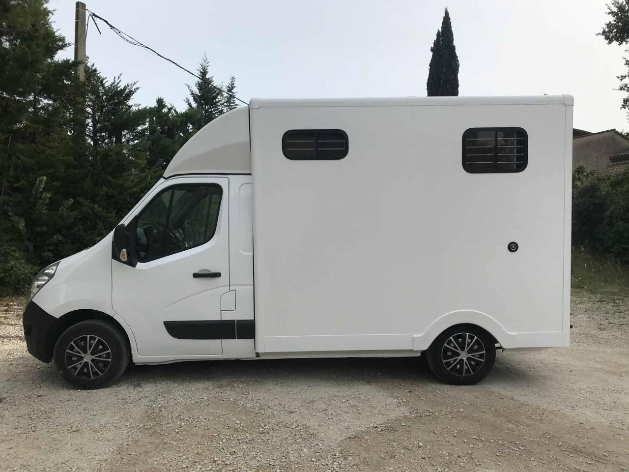 Renault master carrosserie neuve 36 500 &euro; ttc