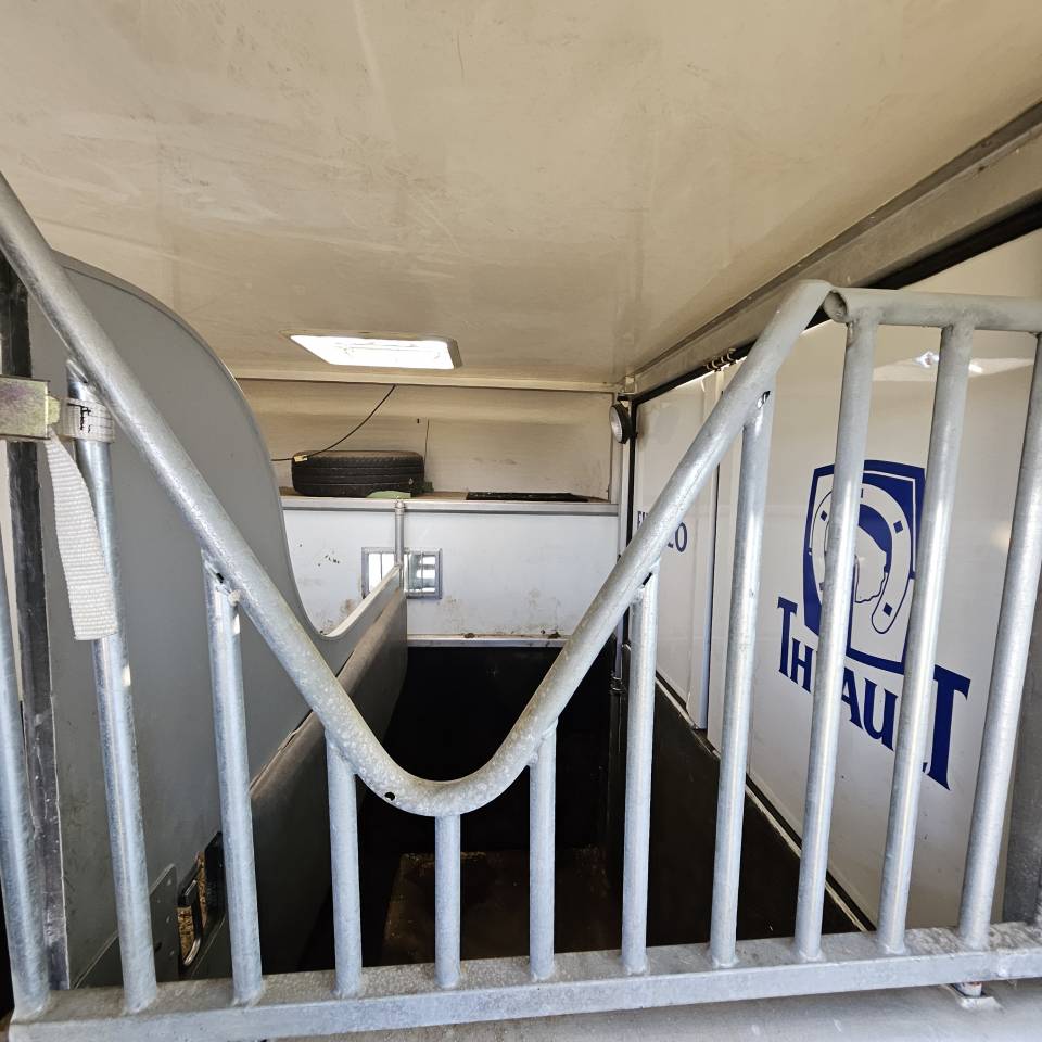 A vendre camion Theault 