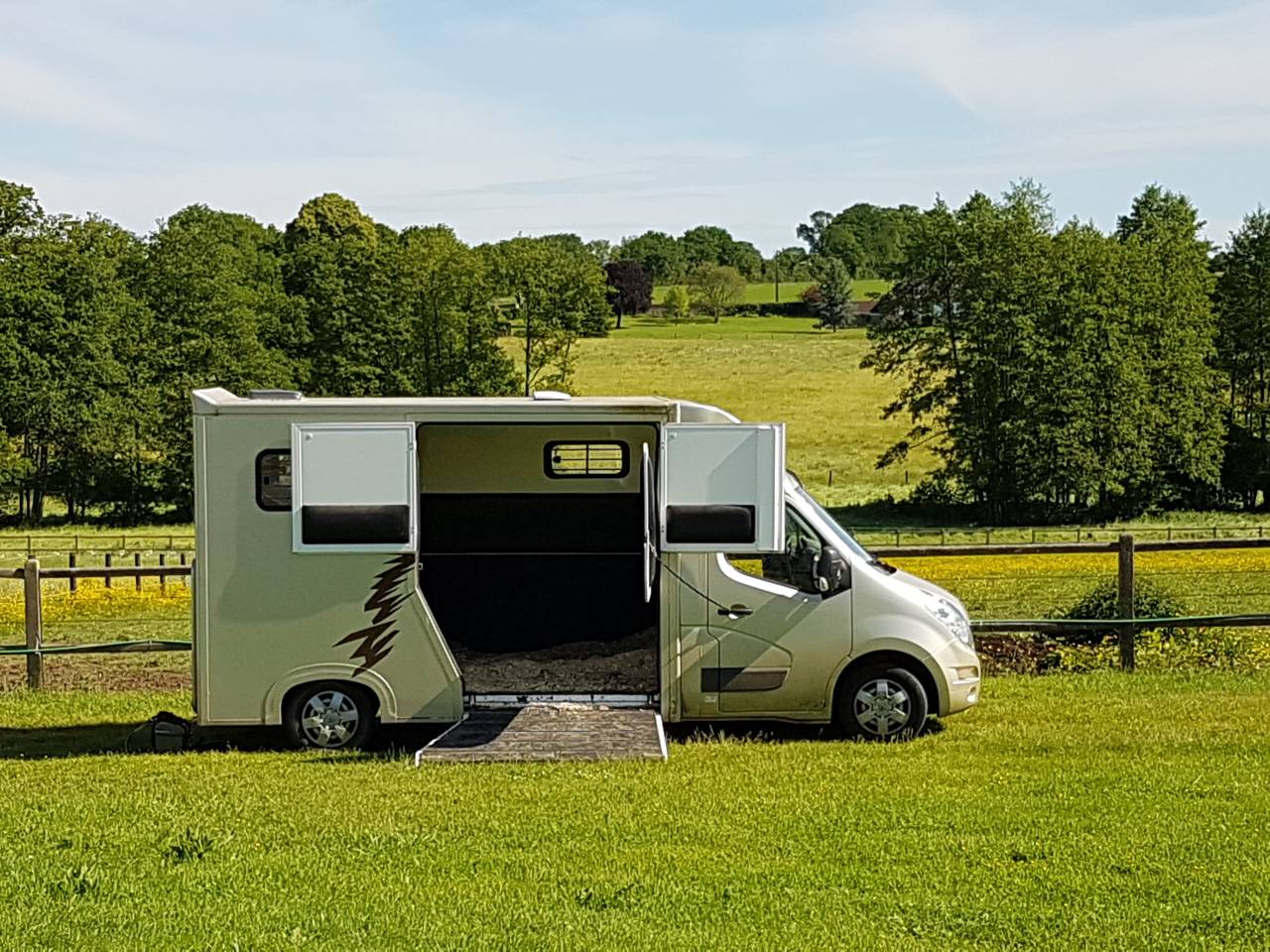 Master 150CV  - 1&egrave;re main de 2014 - 37000km