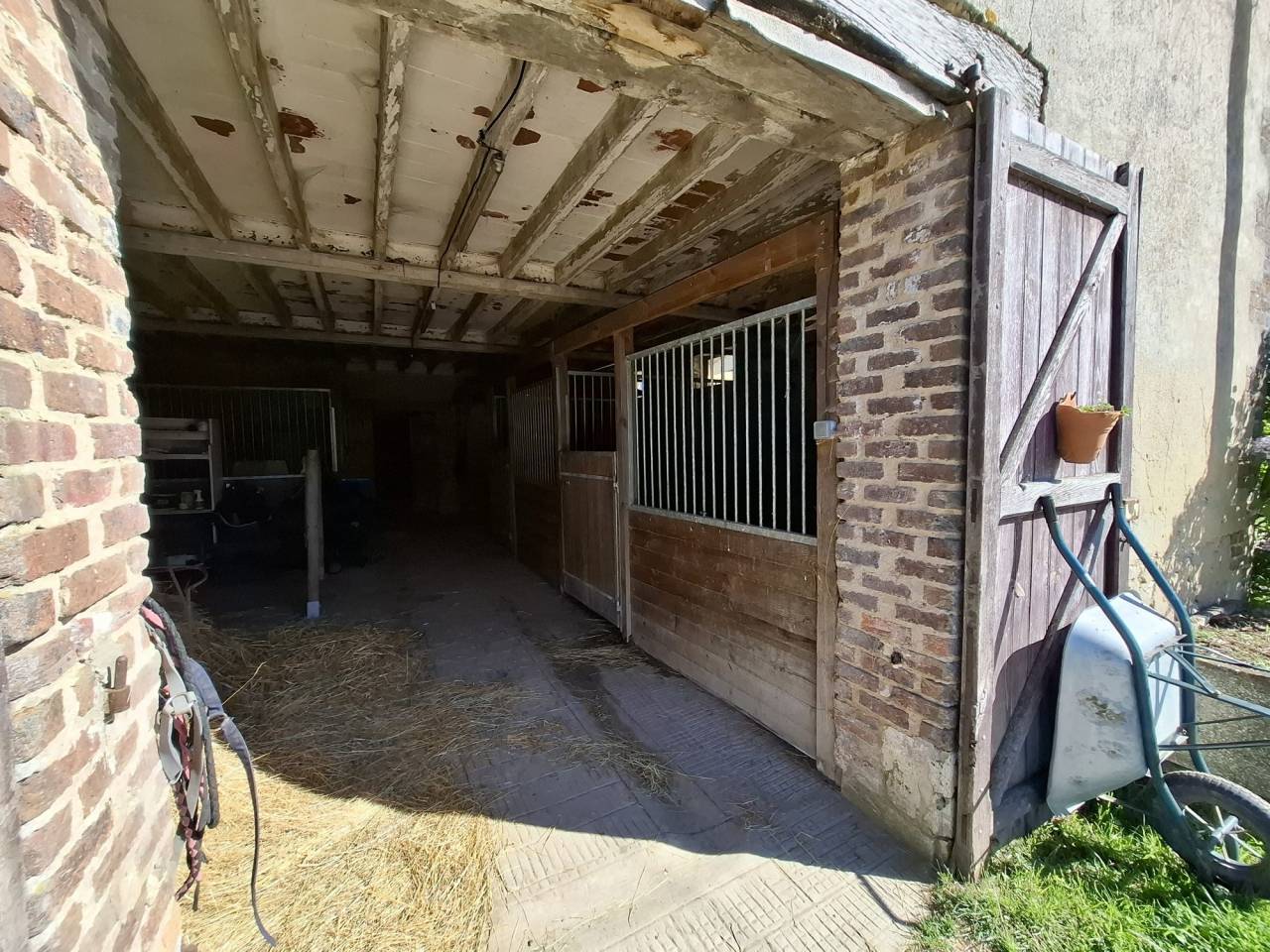 Maison avec installations &eacute;questres  6,42 hectares  Maine