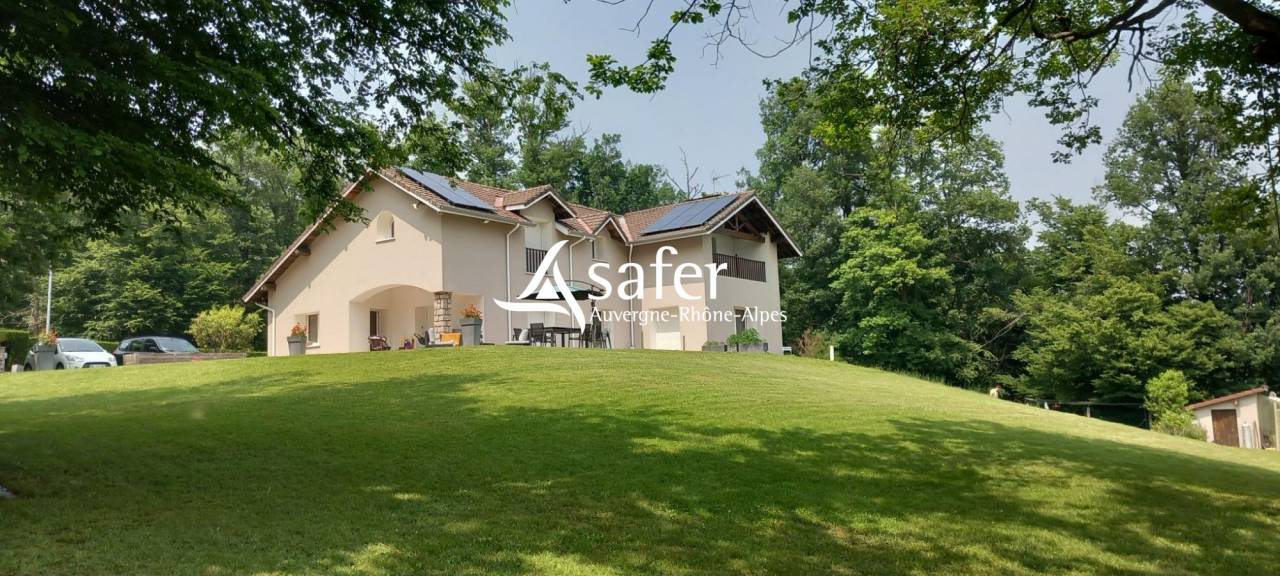 Propri&eacute;t&eacute; &agrave; vocation &eacute;questre en r&eacute;gion st&eacute;phanoise