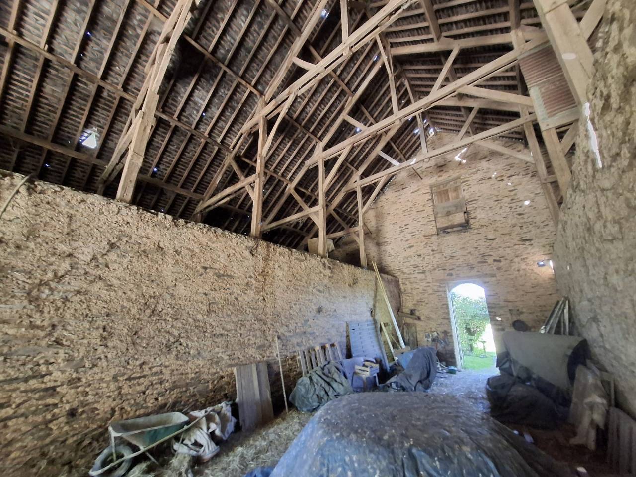 ? Domaine &eacute;questre de prestige avec &eacute;tang priv&eacute;  10 hec