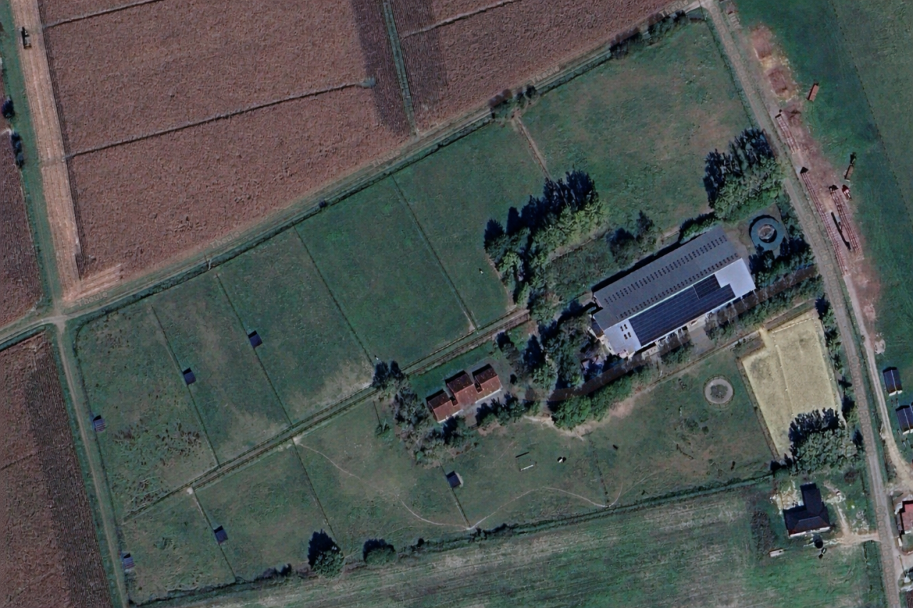 DOMAINE EQUESTRE PROFESSIONNEL SUR 6,5 HA - (65)