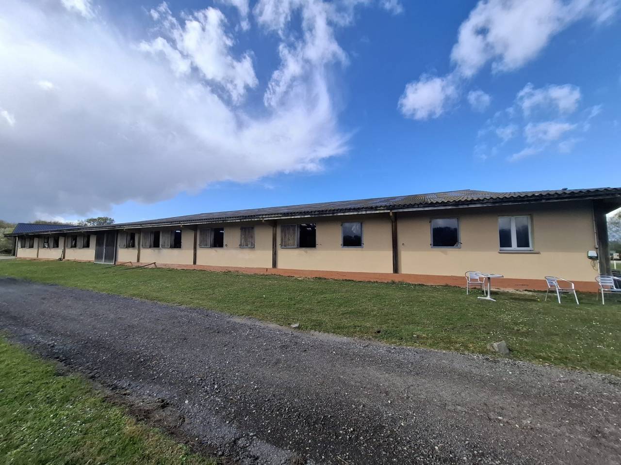 Propri&eacute;t&eacute; d'exception avec domaine &eacute;questre  &Agrave; 20 minut