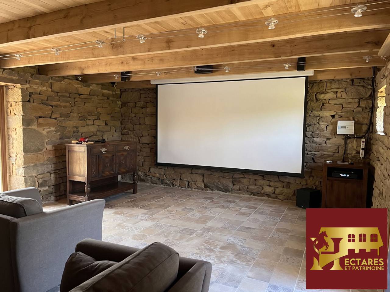 Domaine &eacute;questre 26 Hectares avec G&icirc;te