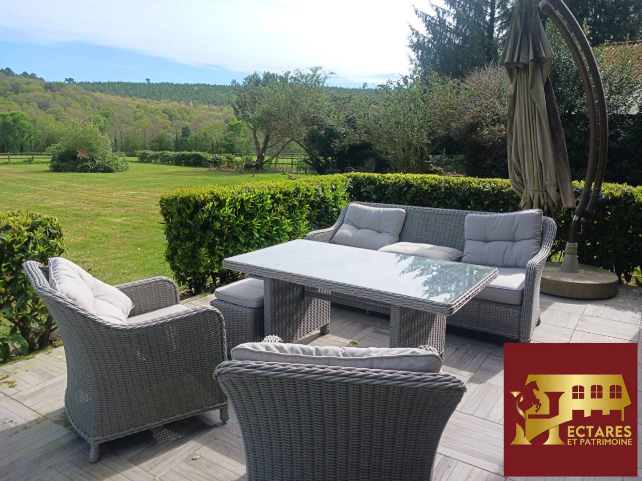 Domaine &eacute;questre 26 Hectares avec G&icirc;te