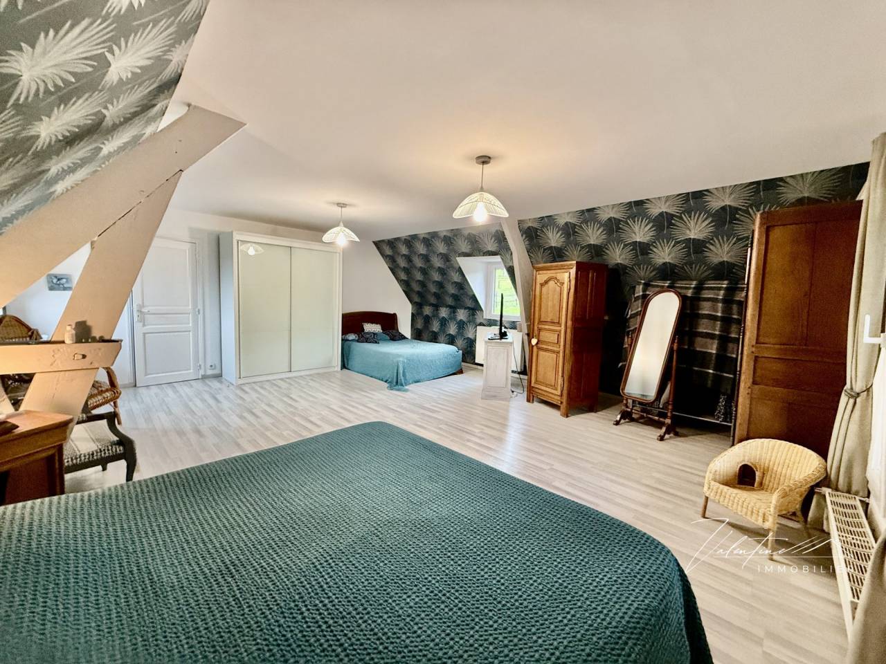 PONT L'&Eacute;V&Ecirc;QUE - PROPRI&Eacute;T&Eacute; NORMANDE AVCE BEAUCOUP DE POTENTIE